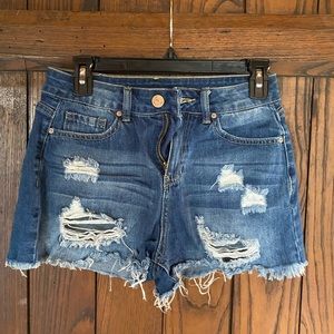 Size 3 Dream women’s ripped jean shorts